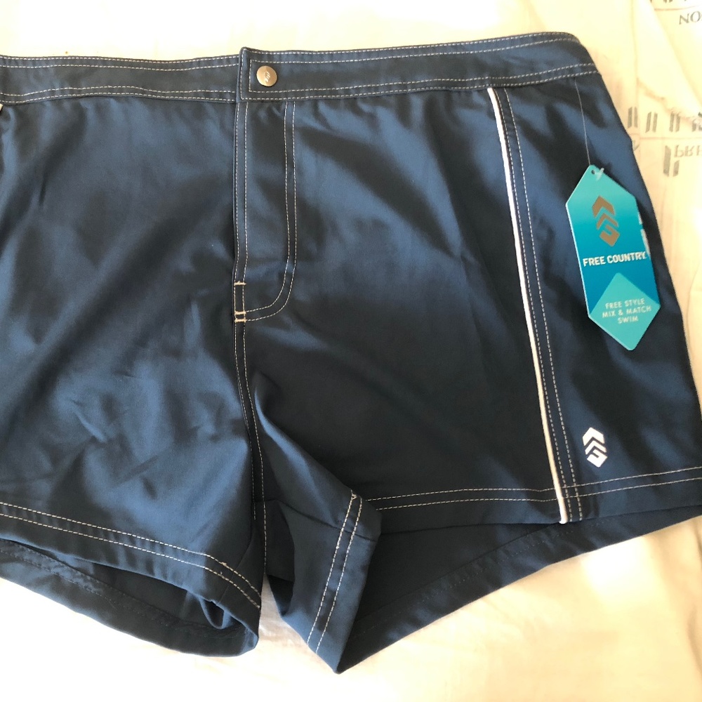 MEN'S SWIM TRUNKS